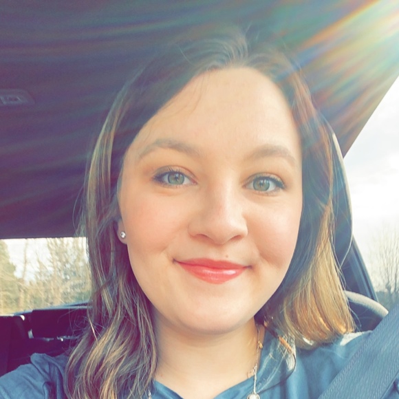 Meet your Posher, Kelsey - Picture 1 of 1